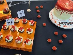 Docinhos de aniversário com tema de terror