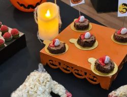 Mesa de aniversário com tema de terror